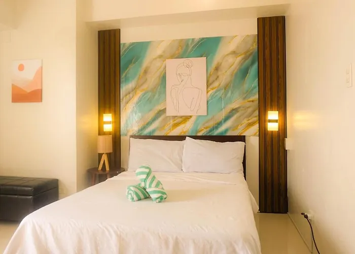 Casa - Lights & Sea Breeze View Near Ayala Mall Apartment *