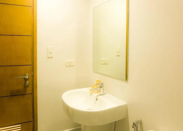 Apartment Casa - Lights & Sea Breeze View Near Ayala Mall